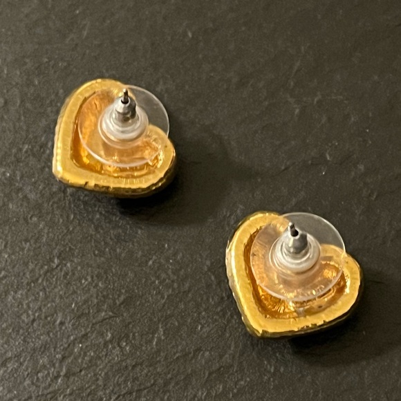 Beautiful Vintage Avon Red Heart Flower Earrings - Picture 5 of 13